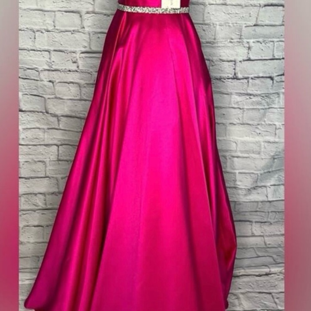 Ball Gown - Picture 4 of 6